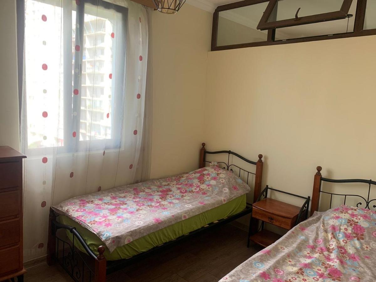 Big, Comfortable Apartment In Batumi Near The Sea Zewnętrze zdjęcie